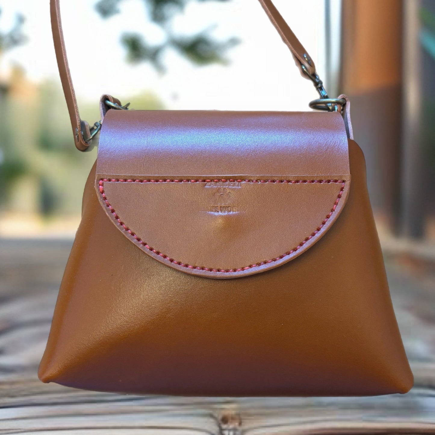 Non Stitched leather Bag